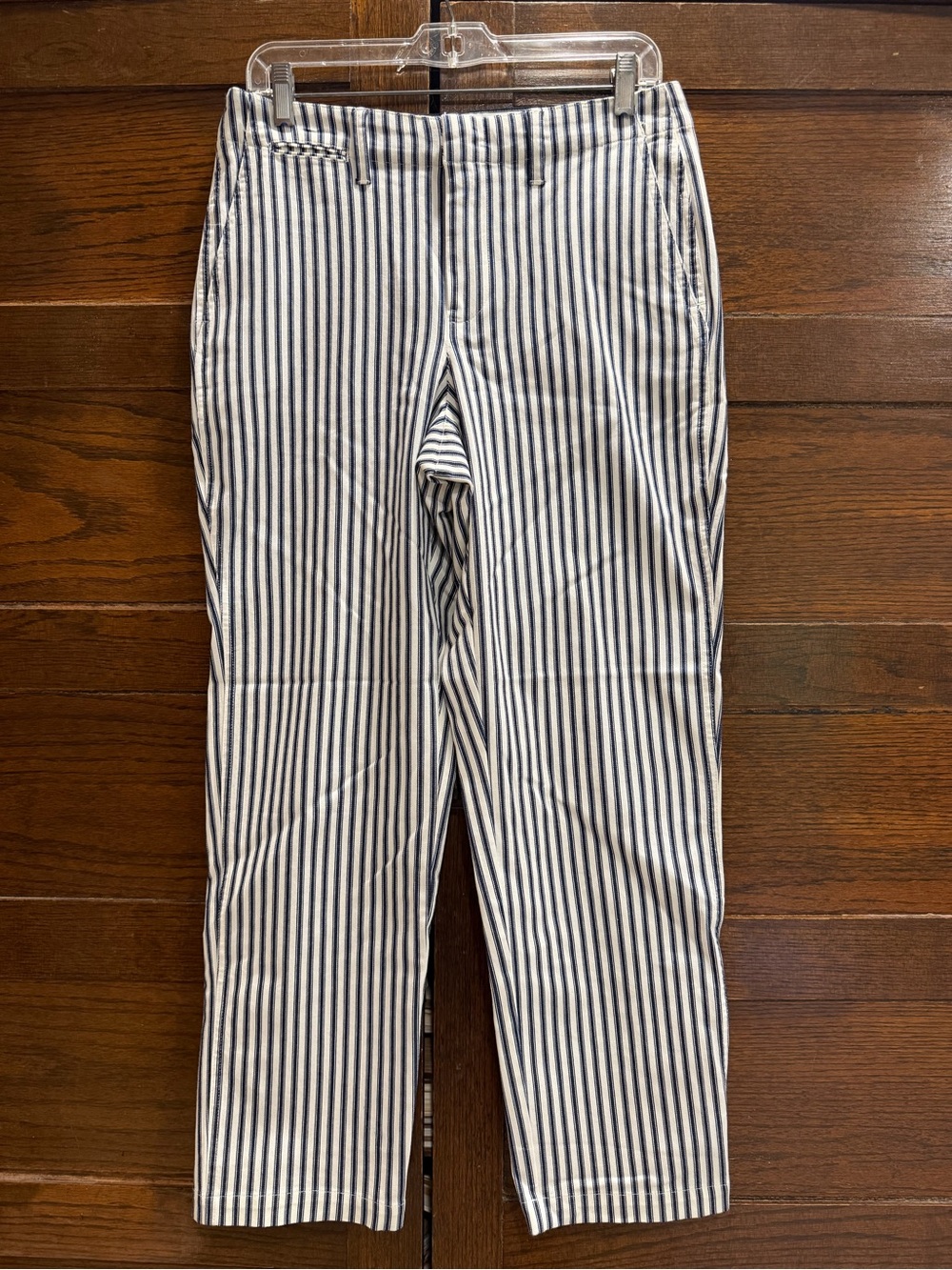 Lands' End sz 6 Navy White Vertical  ticking stripe Chinos pants slacks 28” long